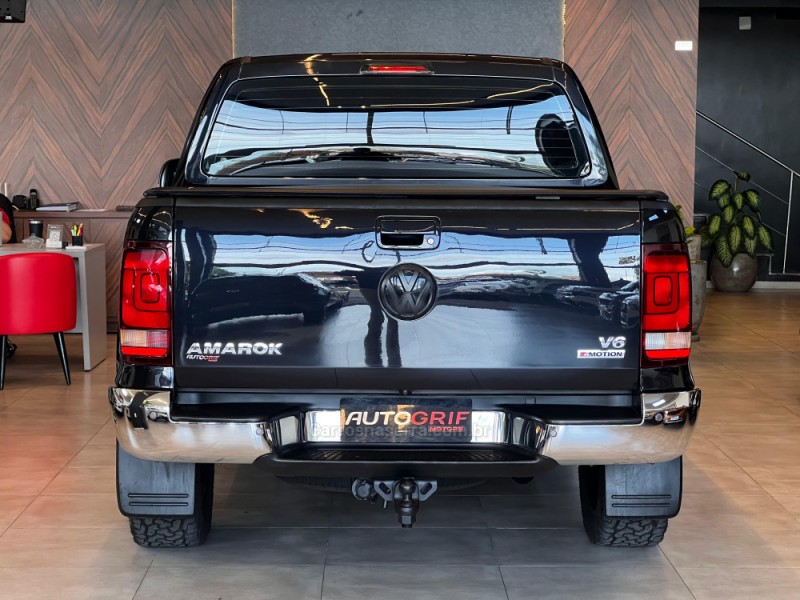 AMAROK 3.0 V6 TDI HIGHLINE CD DIESEL 4MOTION AUTOMÁTICO - 2019 - CAMPO BOM