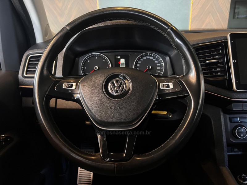 AMAROK 3.0 V6 TDI HIGHLINE CD DIESEL 4MOTION AUTOMÁTICO - 2019 - CAMPO BOM