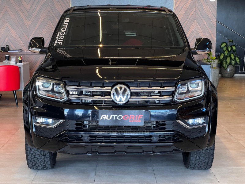 AMAROK 3.0 V6 TDI HIGHLINE CD DIESEL 4MOTION AUTOMÁTICO - 2019 - CAMPO BOM