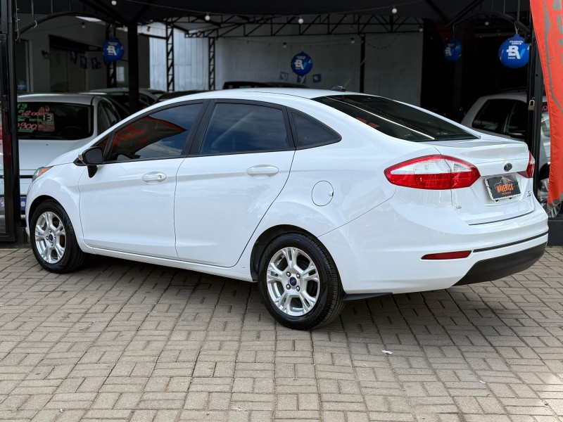 FIESTA 1.6 SE SEDAN 16V FLEX 4P MANUAL - 2015 - LAGOA VERMELHA