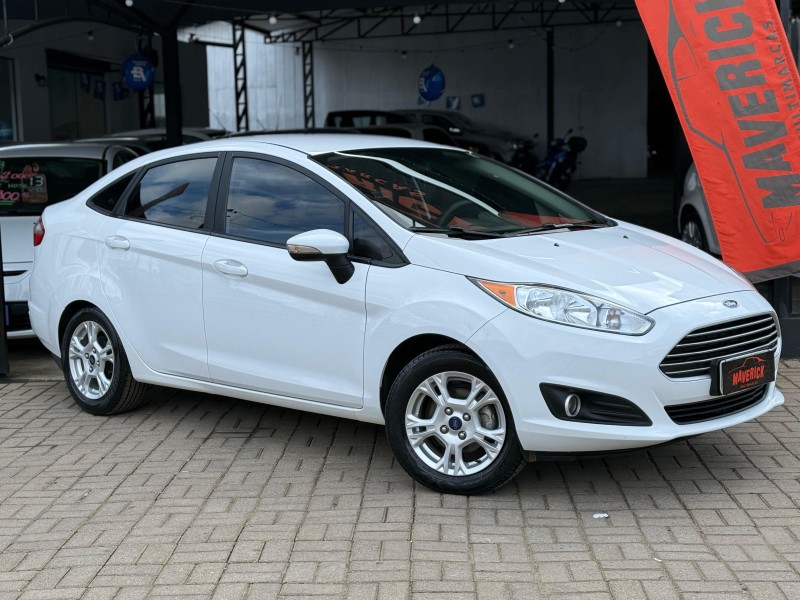 FIESTA 1.6 SE SEDAN 16V FLEX 4P MANUAL - 2015 - LAGOA VERMELHA