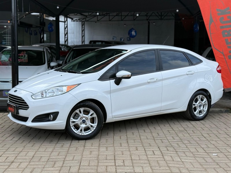 FIESTA 1.6 SE SEDAN 16V FLEX 4P MANUAL - 2015 - LAGOA VERMELHA