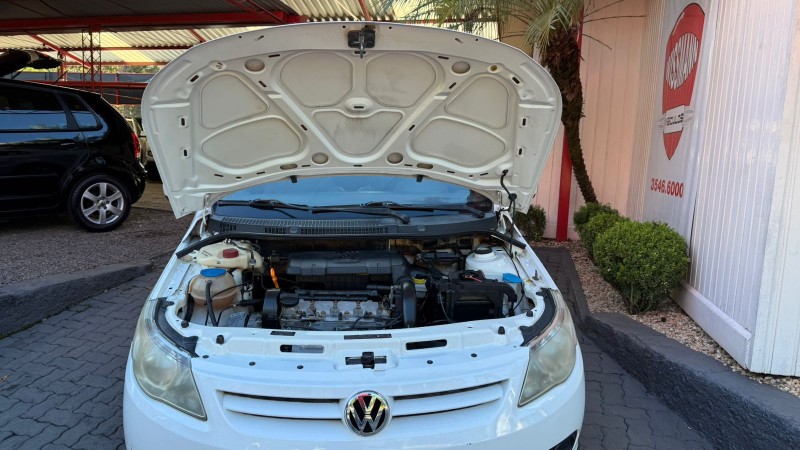 VOYAGE 1.0 MI 8V FLEX 4P MANUAL - 2010 - TRêS COROAS