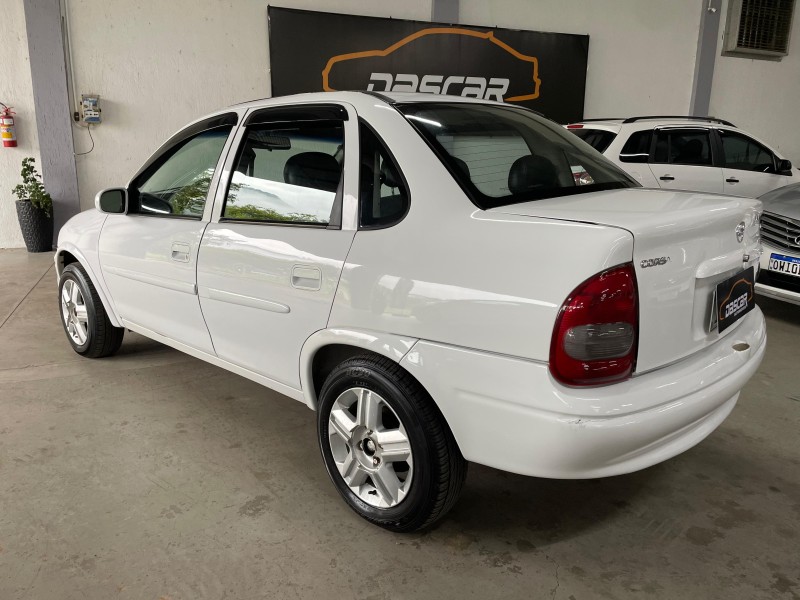 CORSA 1.6 MPFI CLASSIC SEDAN 8V GASOLINA 4P MANUAL - 2003 - BOM PRINCíPIO