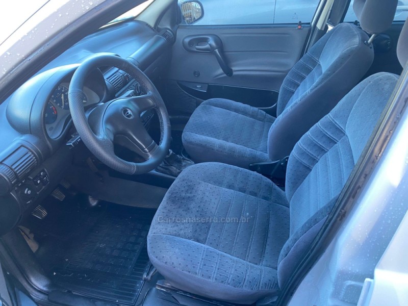 CORSA 1.6 MPFI CLASSIC SEDAN 8V GASOLINA 4P MANUAL - 2000 - SAPIRANGA