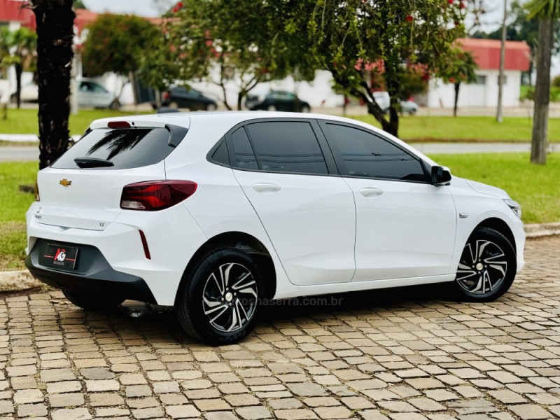 ONIX 1.0 LT 12V FLEX 4P MANUAL - 2024 - CASCA