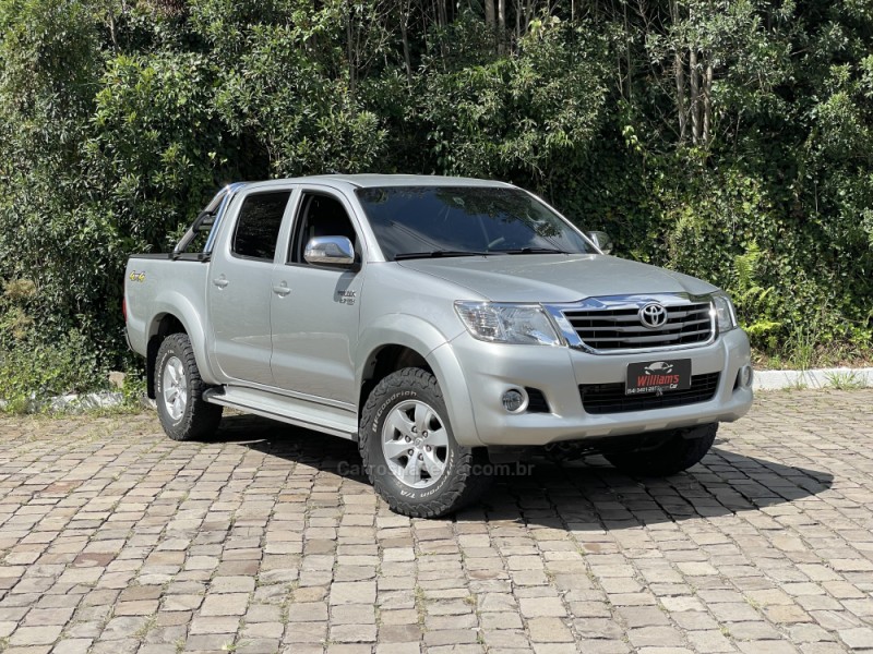 HILUX 2.7 SRV 4X4 CD 16V FLEX 4P AUTOMÁTICO - 2013 - FARROUPILHA