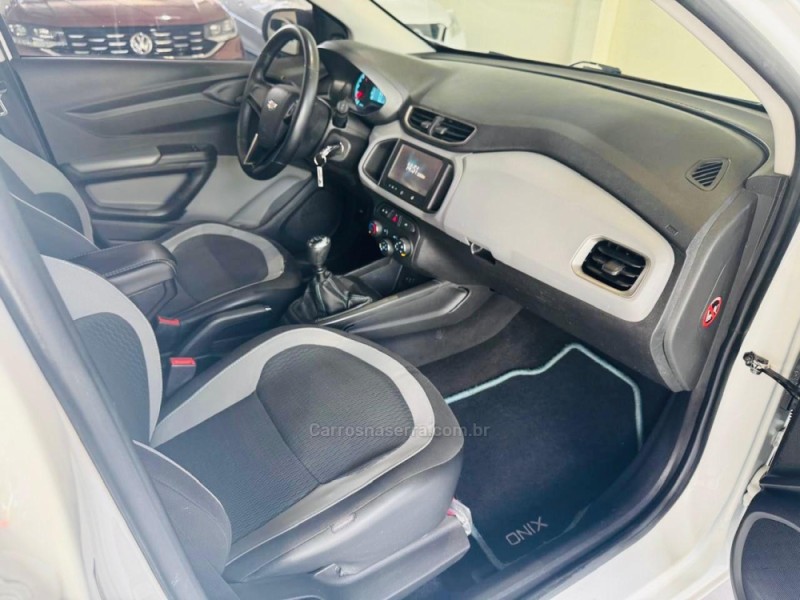 ONIX 1.0 MPFI LT 8V FLEX 4P MANUAL - 2016 - CAXIAS DO SUL