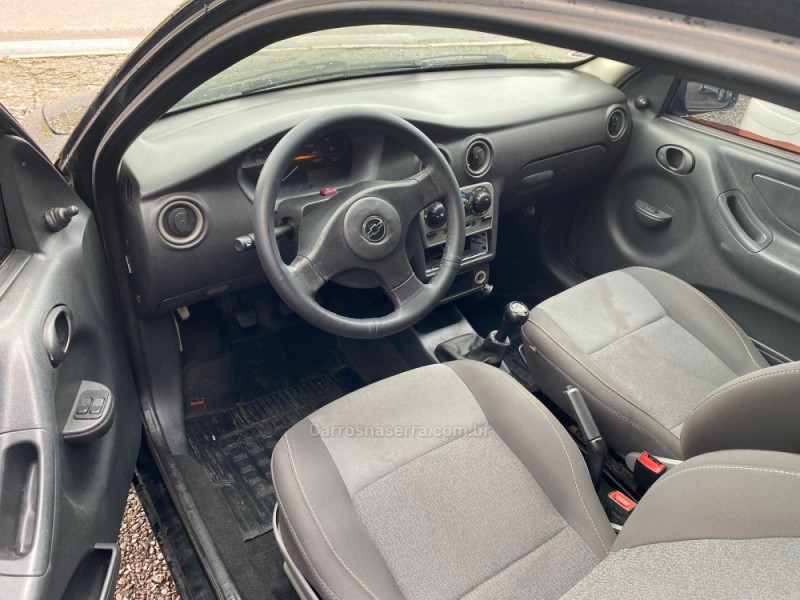 CELTA 1.0 MPFI 8V GASOLINA 2P MANUAL - 2005 - SAPIRANGA
