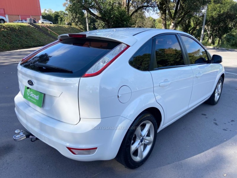 FOCUS 1.6 GLX 16V FLEX 4P MANUAL - 2013 - BENTO GONçALVES