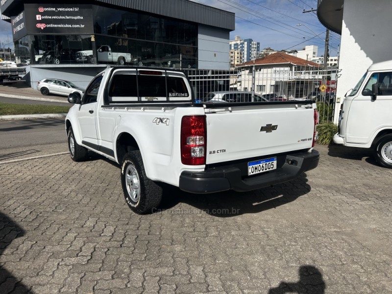 S10 2.8 LS 4X4 CS 16V TURBO DIESEL 2P MANUAL - 2013 - FARROUPILHA