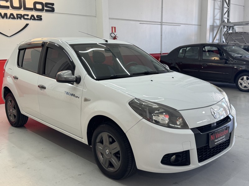 SANDERO 1.0 EXPRESSION 16V FLEX 4P MANUAL - 2014 - CAXIAS DO SUL