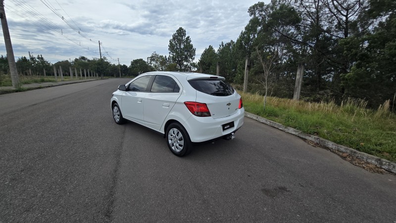 ONIX 1.4 MPFI LT 8V FLEX 4P MANUAL - 2013 - BENTO GONçALVES