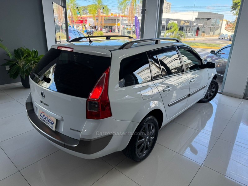 MÉGANE 1.6 DYNAMIQUE GRAND TOUR 16V FLEX 4P MANUAL - 2013 - SãO LEOPOLDO
