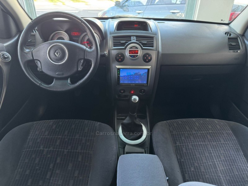 MÉGANE 1.6 DYNAMIQUE GRAND TOUR 16V FLEX 4P MANUAL - 2013 - SãO LEOPOLDO