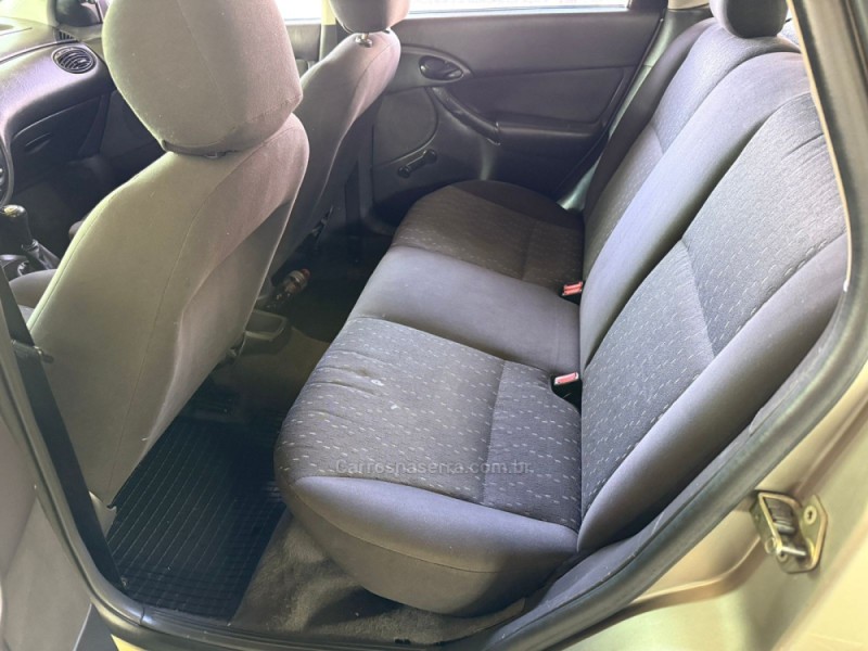 FOCUS 1.6 GL 8V GASOLINA 4P MANUAL - 2005 - FARROUPILHA