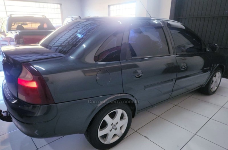 CORSA 1.8 MPFI PREMIUM SEDAN 8V FLEX 4P MANUAL - 2009 - CAMPO BOM