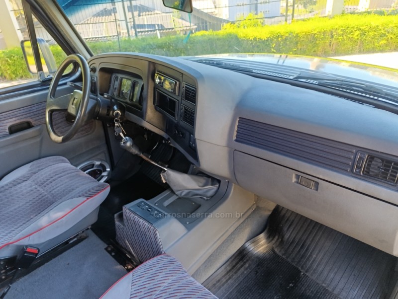 F-1000 3.9 SR XK DESERTER DIESEL MANUAL - 1992 - CAXIAS DO SUL