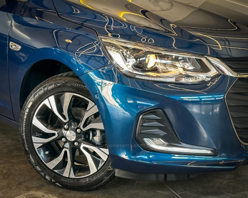 ONIX 1.0	PREMIER PLUS 8V TURBO FLEX 4P AUTOMÁTICO - 2024 - GARIBALDI