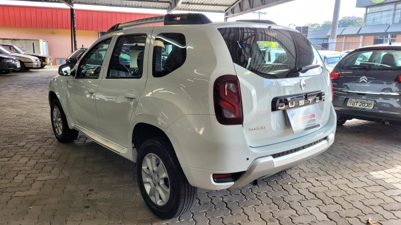 DUSTER 1.6 DYNAMIQUE 4X2 16V FLEX 4P MANUAL - 2017 - GARIBALDI