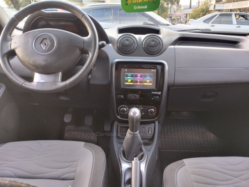DUSTER 1.6 TECH ROAD 4X2 16V FLEX 4P MANUAL - 2014 - CAXIAS DO SUL