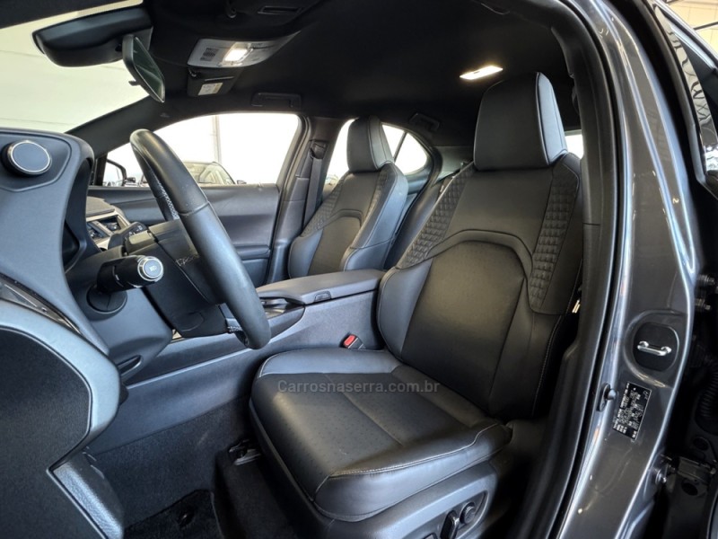 UX 250H 2.0 16V DYNAMIC HÍBRIDO 4P AUTOMÁTICO - 2020 - BENTO GONçALVES