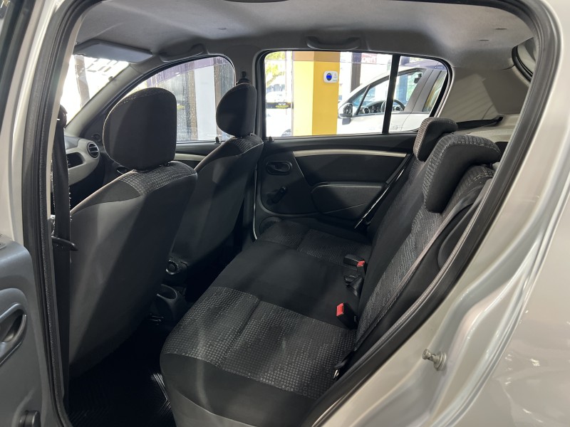 SANDERO 1.0 EXPRESSION 16V FLEX 4P MANUAL - 2010 - CAXIAS DO SUL