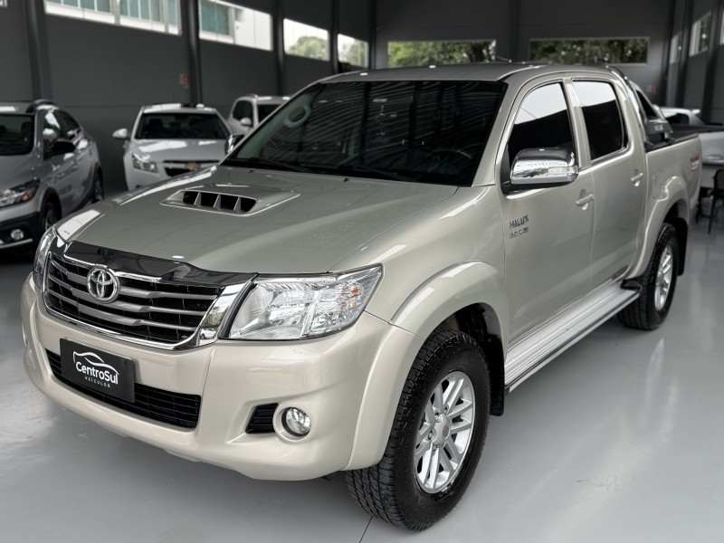 HILUX 3.0 SRV 4X4 CD 16V TURBO INTERCOOLER DIESEL 4P AUTOMÁTICO - 2014 - CARLOS BARBOSA