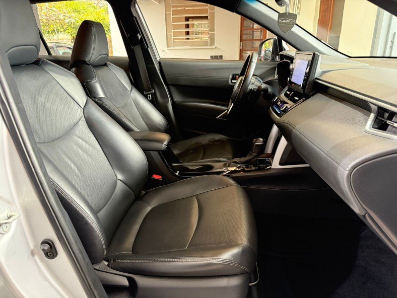 COROLLA 2.0 CROSS XRE 16V FLEX 4P AUTOMÁTICO - 2022 - FARROUPILHA