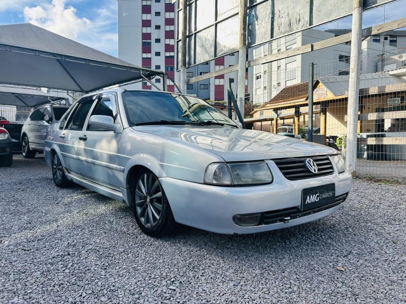 SANTANA 2.0 MI 8V GASOLINA 4P MANUAL - 2000 - CAXIAS DO SUL