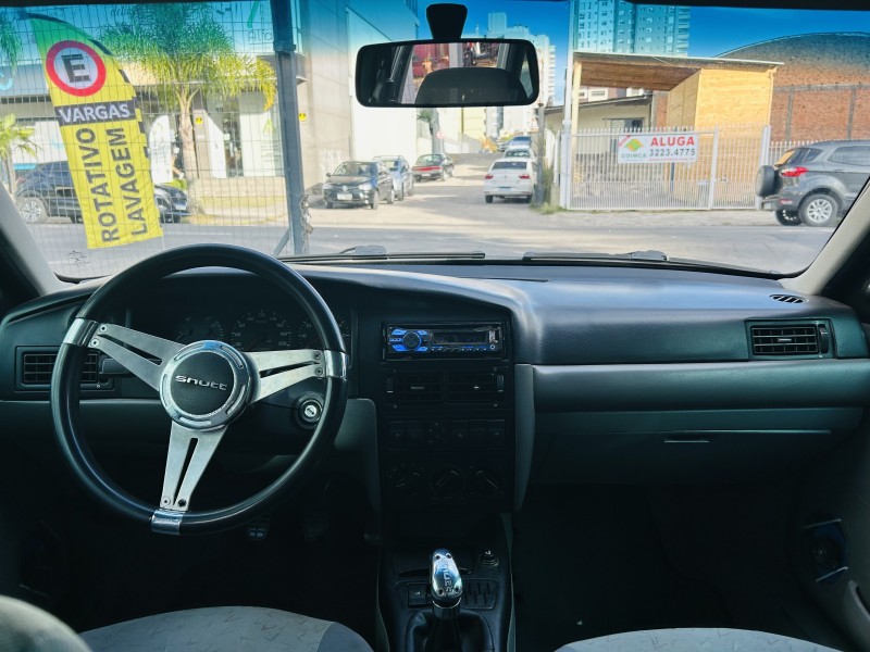 SANTANA 2.0 MI 8V GASOLINA 4P MANUAL - 2000 - CAXIAS DO SUL