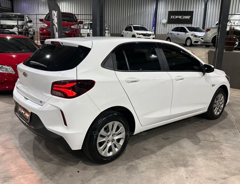 ONIX 1.0 LT 12V FLEX 4P MANUAL - 2021 - CAMPO BOM