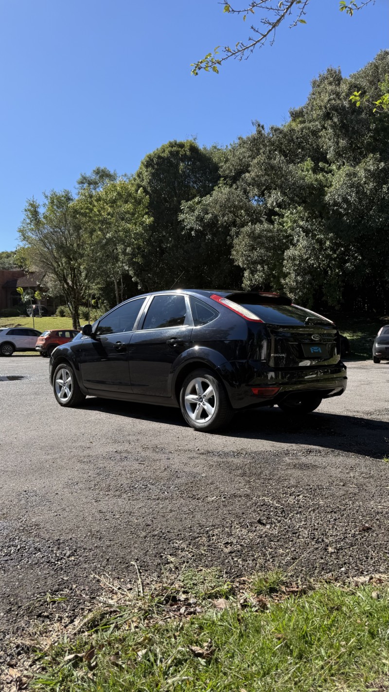 FOCUS 1.6 GLX 8V FLEX 4P MANUAL - 2012 - FARROUPILHA