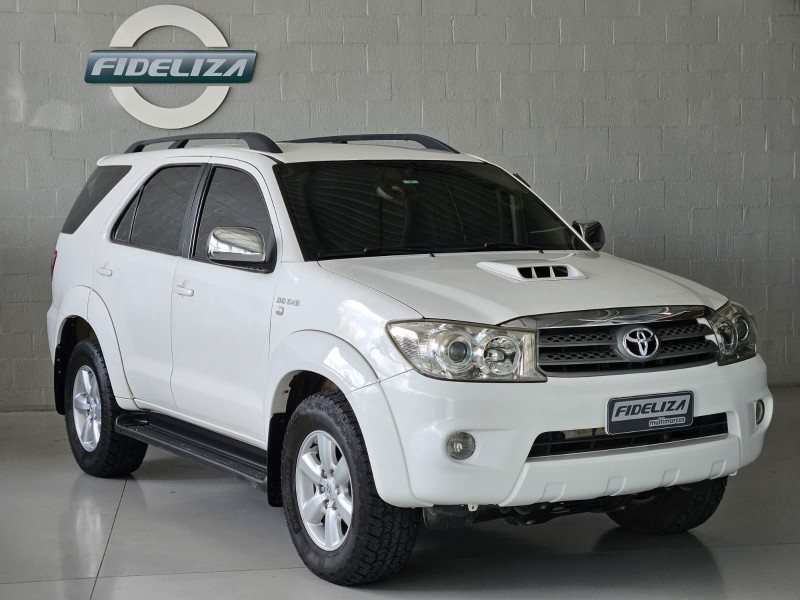 hilux sw4 3.0 srv 4x4 7 lugares 16v turbo intercooler diesel 4p automatico 2010 farroupilha