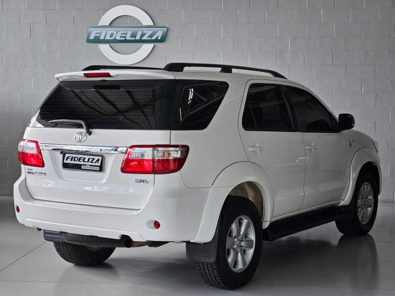 HILUX SW4 3.0 SRV 4X4 7 LUGARES 16V TURBO INTERCOOLER DIESEL 4P AUTOMÁTICO - 2010 - FARROUPILHA