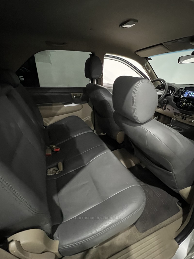 HILUX SW4 2.7 SR 4X2 16V FLEX 4P AUTOMÁTICO - 2012 - CAXIAS DO SUL