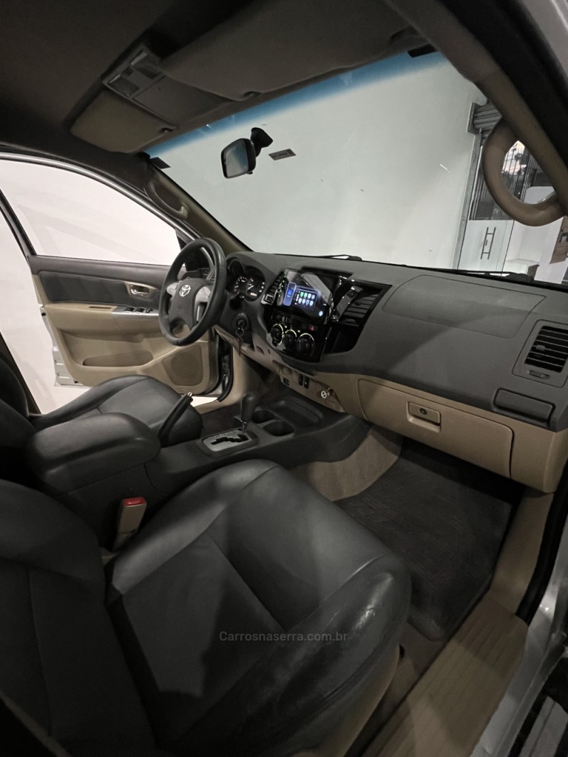 HILUX SW4 2.7 SR 4X2 16V FLEX 4P AUTOMÁTICO - 2012 - CAXIAS DO SUL