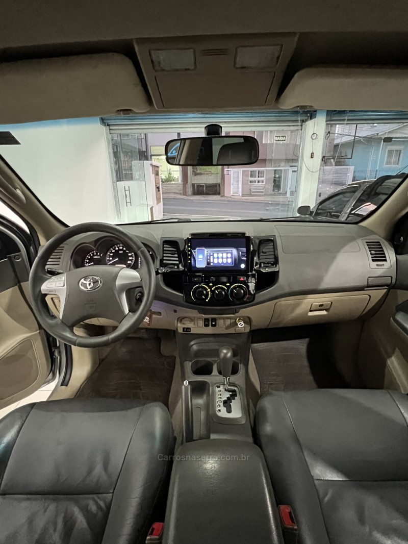 HILUX SW4 2.7 SR 4X2 16V FLEX 4P AUTOMÁTICO - 2012 - CAXIAS DO SUL