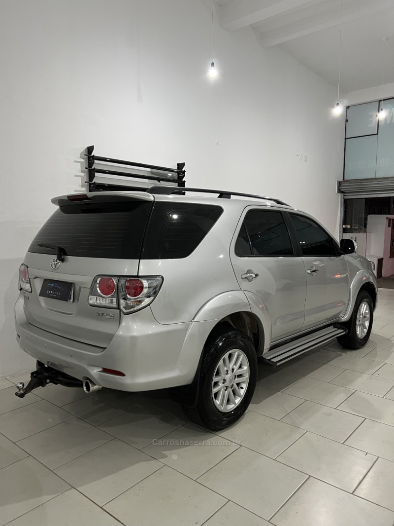 HILUX SW4 2.7 SR 4X2 16V FLEX 4P AUTOMÁTICO - 2012 - CAXIAS DO SUL
