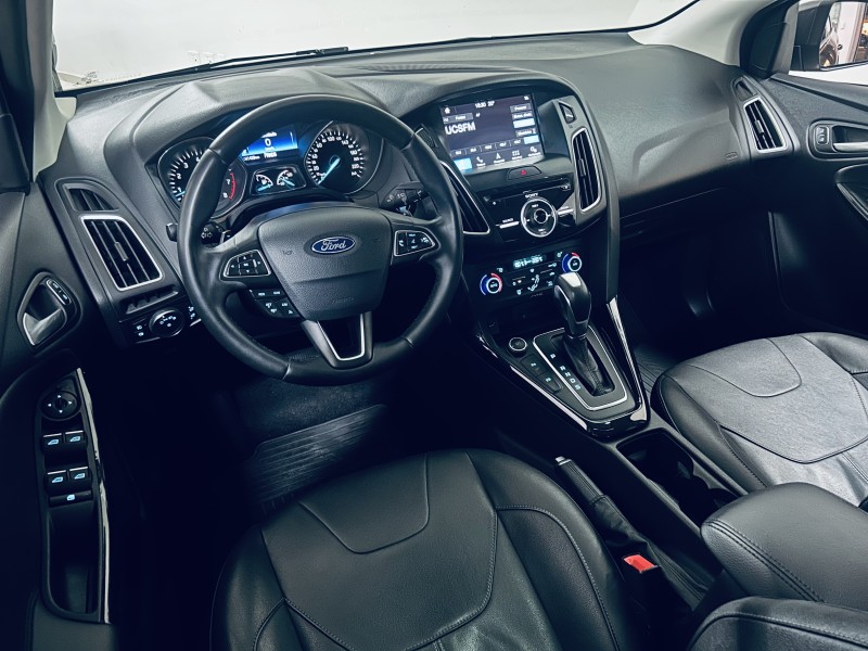 FOCUS 2.0 TITANIUM PLUS FASTBACK 16V FLEX 4P AUTOMÁTICO - 2018 - CAXIAS DO SUL