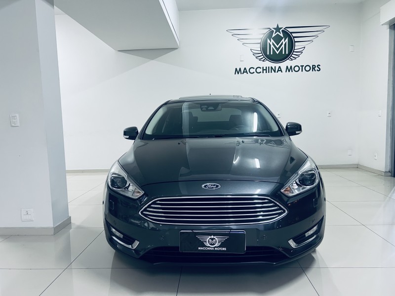 FOCUS 2.0 TITANIUM PLUS FASTBACK 16V FLEX 4P AUTOMÁTICO - 2018 - CAXIAS DO SUL
