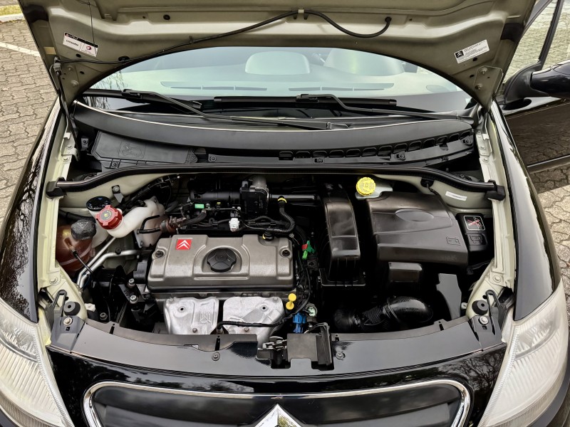 C3 1.4 I EXCLUSIVE 8V FLEX 4P MANUAL - 2011 - CAXIAS DO SUL