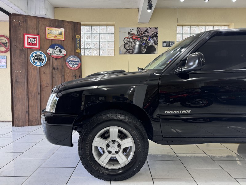 S10 2.4 ADVANTAGE 4X2 CD 8V FLEX 4P MANUAL - 2009 - CAXIAS DO SUL