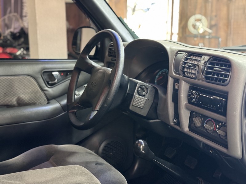 S10 2.4 ADVANTAGE 4X2 CD 8V FLEX 4P MANUAL - 2009 - CAXIAS DO SUL