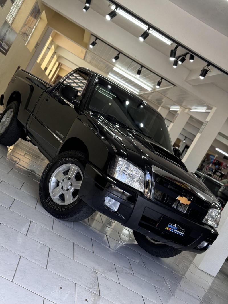 S10 2.4 ADVANTAGE 4X2 CD 8V FLEX 4P MANUAL - 2009 - CAXIAS DO SUL