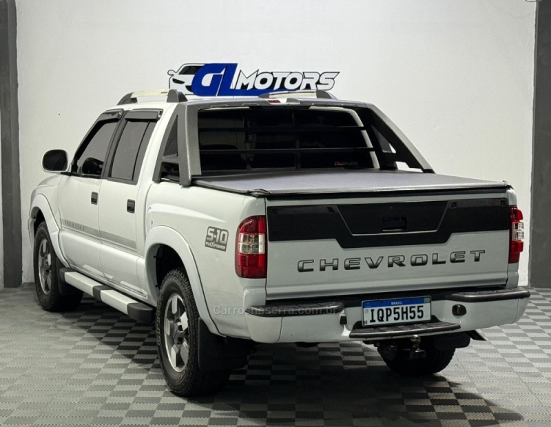 S10 2.4 MPFI EXECUTIVE 4X2 CD 8V FLEX 4P MANUAL - 2010 - NOVO HAMBURGO