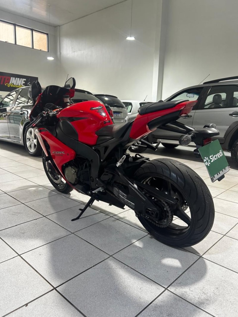CBR 1000RR FIREBLADE - 2008 - CAXIAS DO SUL