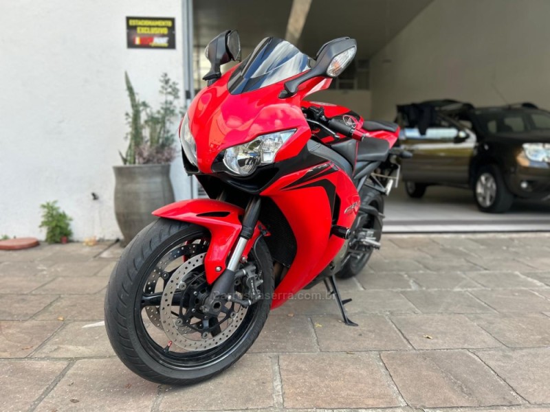 CBR 1000RR FIREBLADE - 2008 - CAXIAS DO SUL
