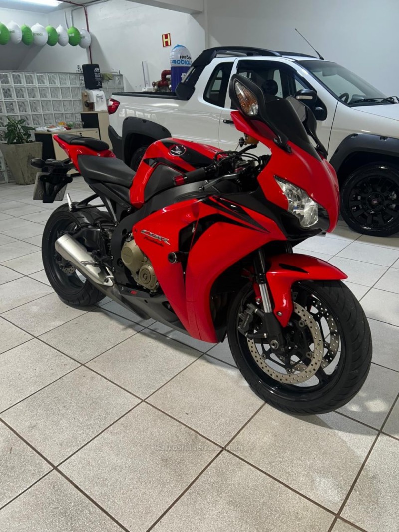 CBR 1000RR FIREBLADE - 2008 - CAXIAS DO SUL