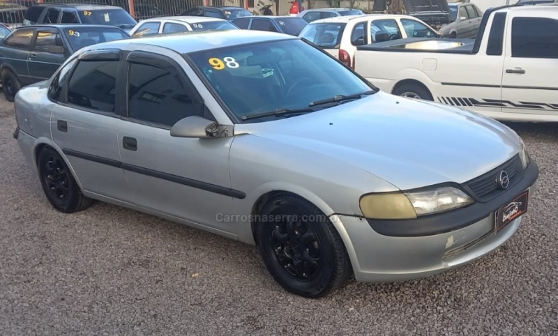 VECTRA 2.0 MPFI GLS 8V GASOLINA 4P MANUAL - 1998 - CAXIAS DO SUL